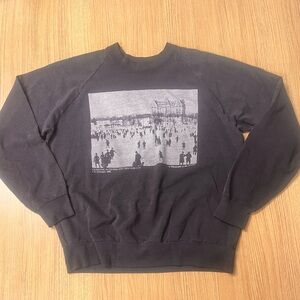 VTG Central Park THE HUSTLING NEW YORK CREWNECK SWEATER STREETWEAR - BLACK USA L